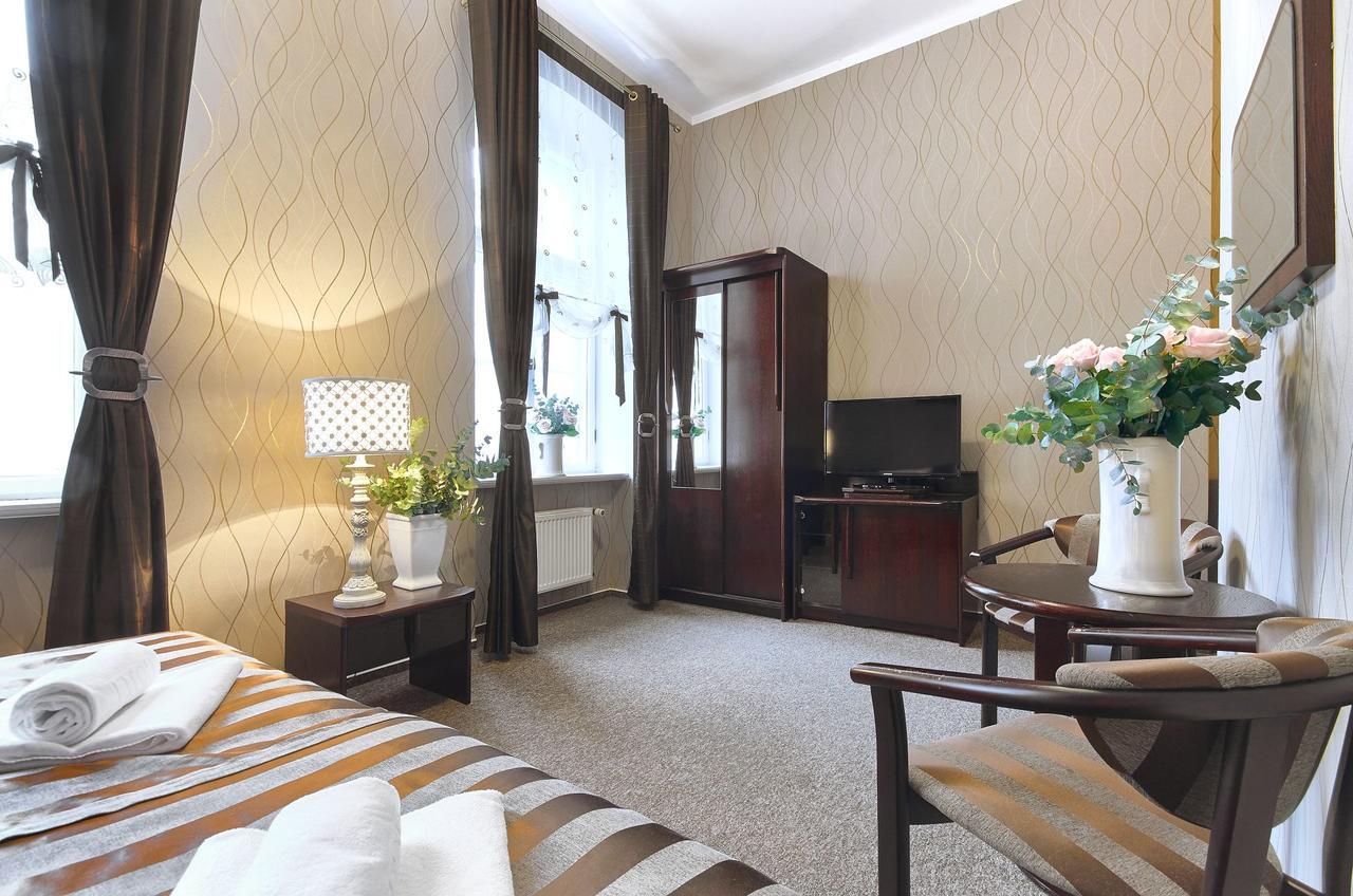 Hotel Palac Bialokosz Extérieur photo