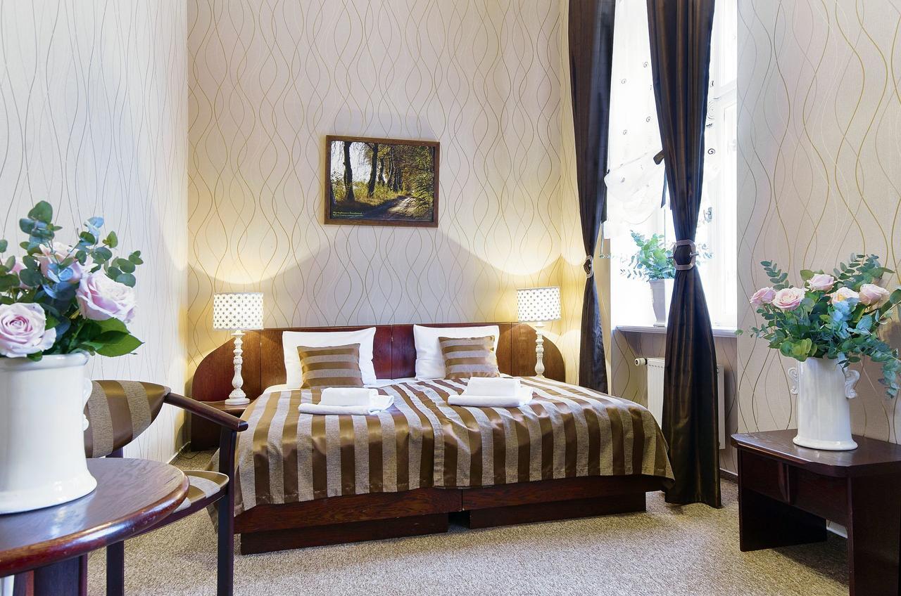 Hotel Palac Bialokosz Extérieur photo
