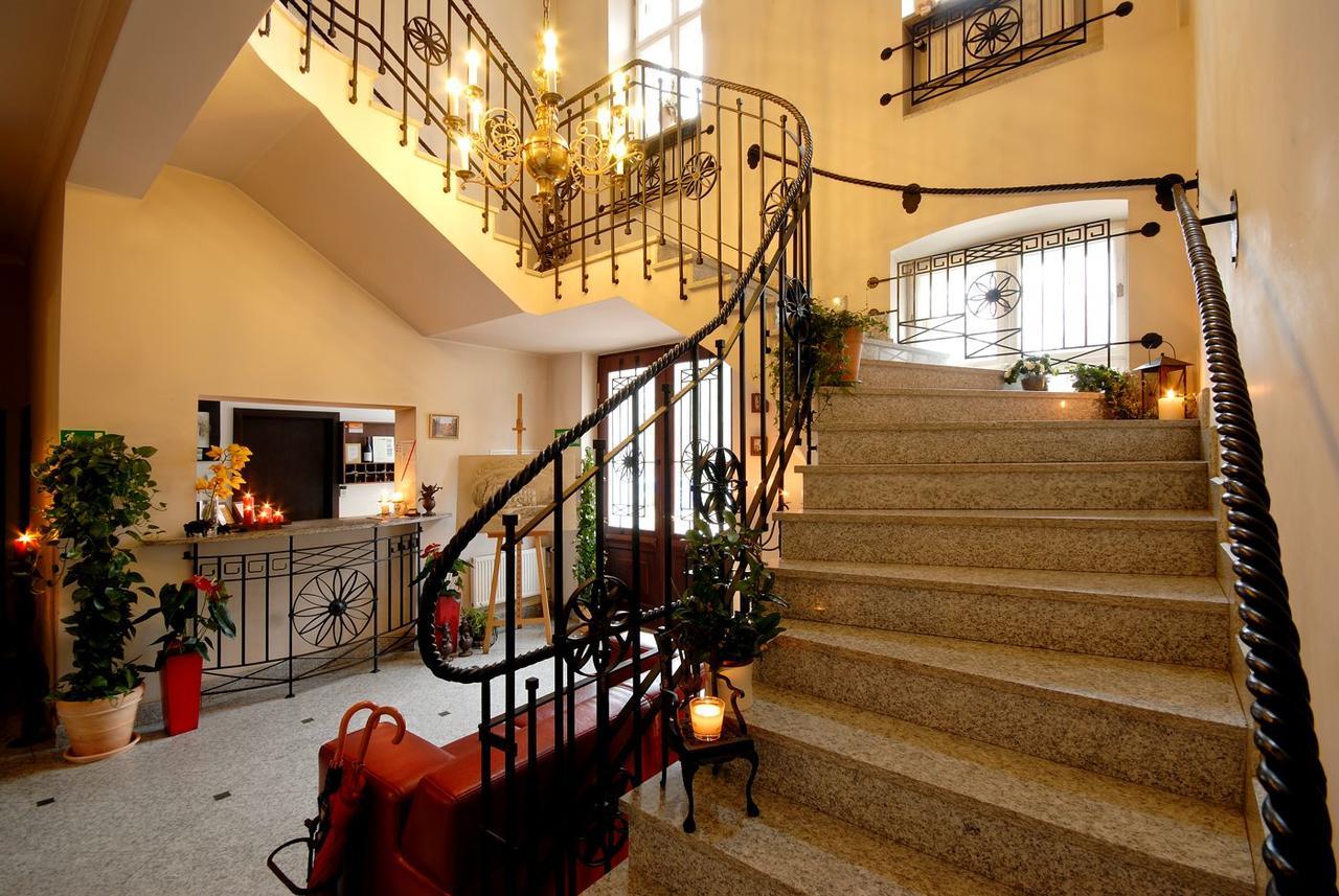 Hotel Palac Bialokosz Extérieur photo